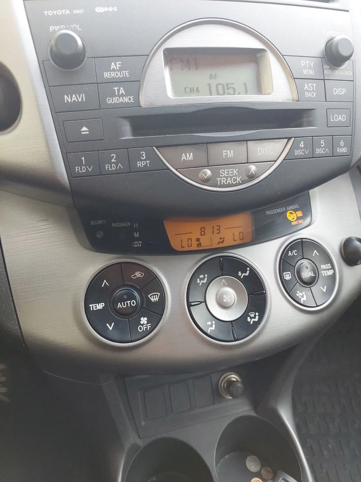 Toyota Rav4 2.0 бензин, снимка 10 - Автомобили и джипове - 54881553
