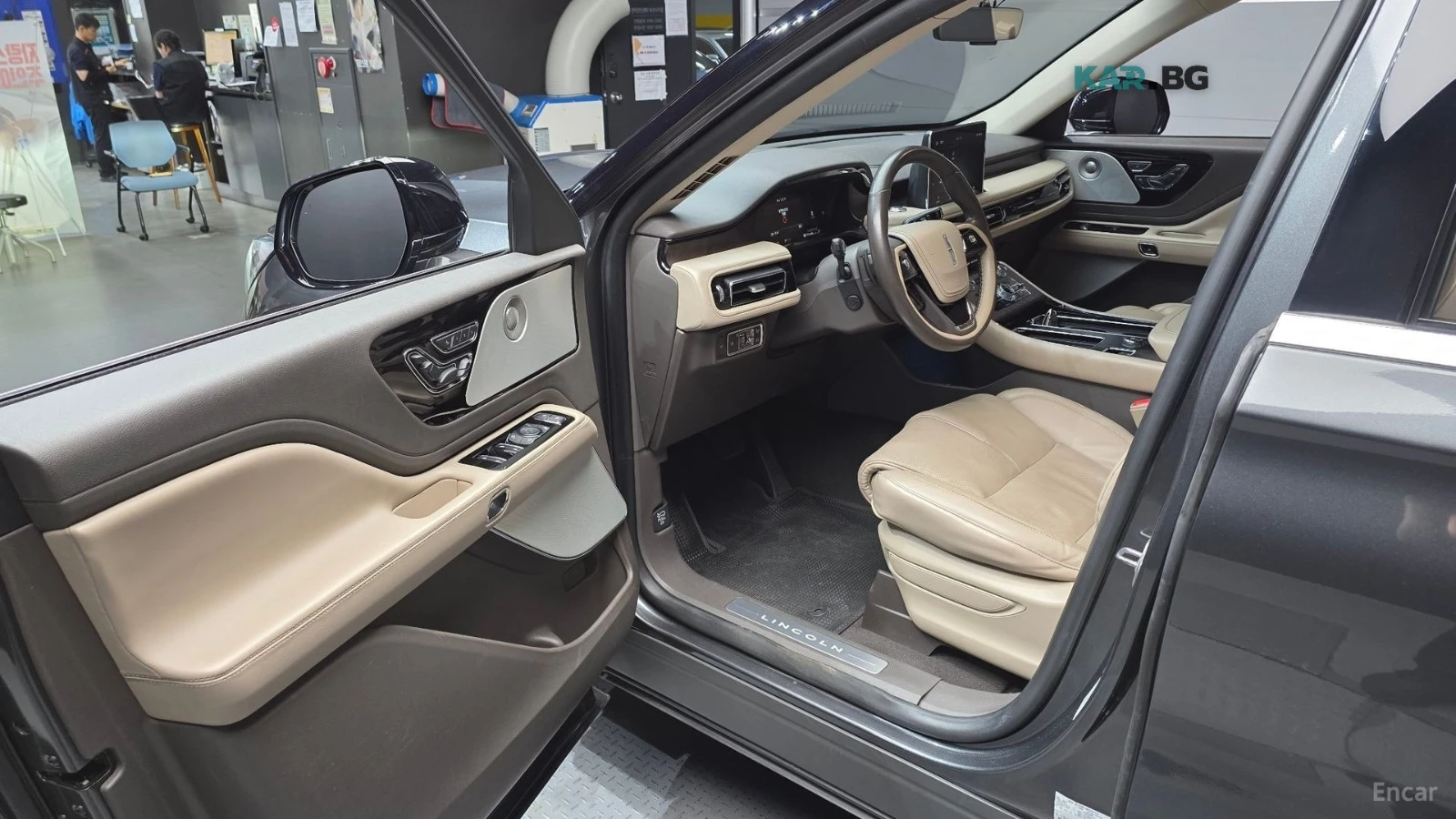 Lincoln Aviator 3.0* RESERVE* AWD* ПОДГРЕВ* ОБДУХВАНЕ* МАСАЖ* 360*, снимка 8 - Автомобили и джипове - 55788050