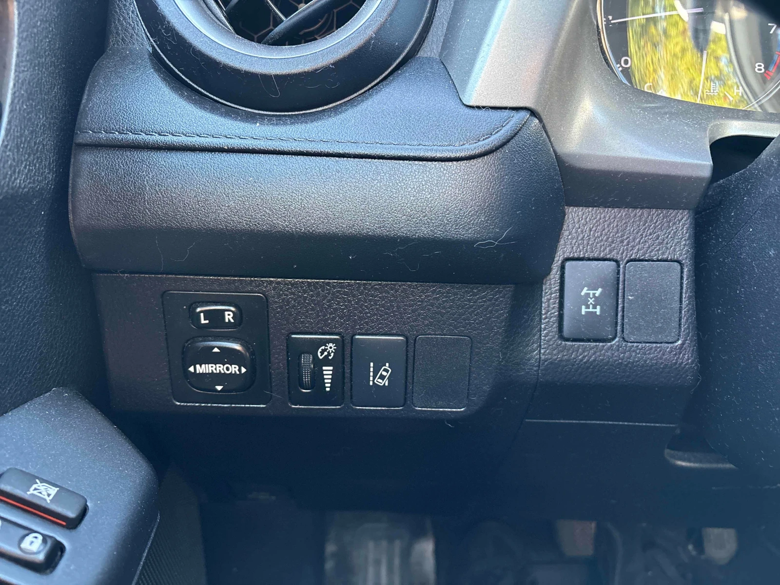 Toyota Rav4 * LE * АВТОКРЕДИТ * ГЛАВНО ПРЕДСТАВИТЕЛСТВО, снимка 12 - Автомобили и джипове - 56098613