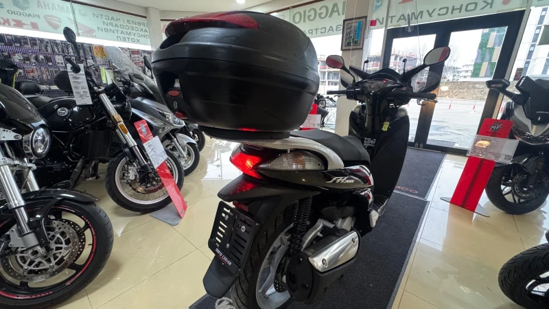 Honda Sh 300I, снимка 8 - Мотоциклети и мототехника - 51265987