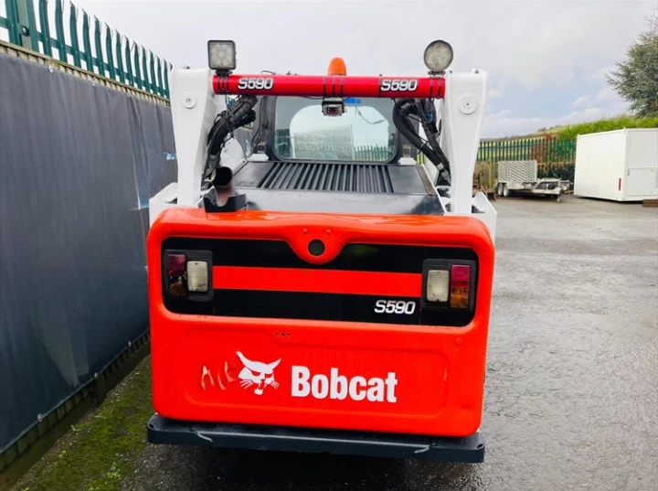 Мини челни товарачи Bobcat S590, снимка 5 - Индустриална техника - 48521318