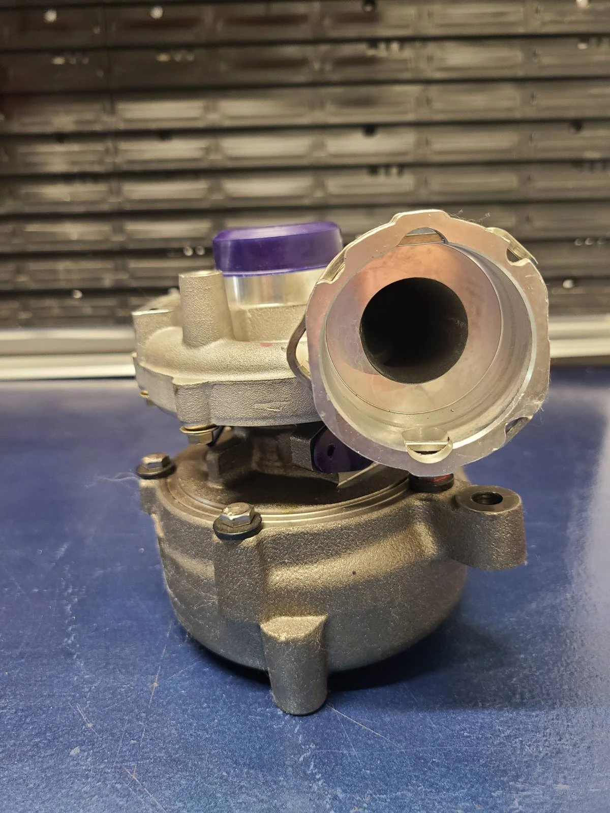  758219-002 | Mobile.bg   3