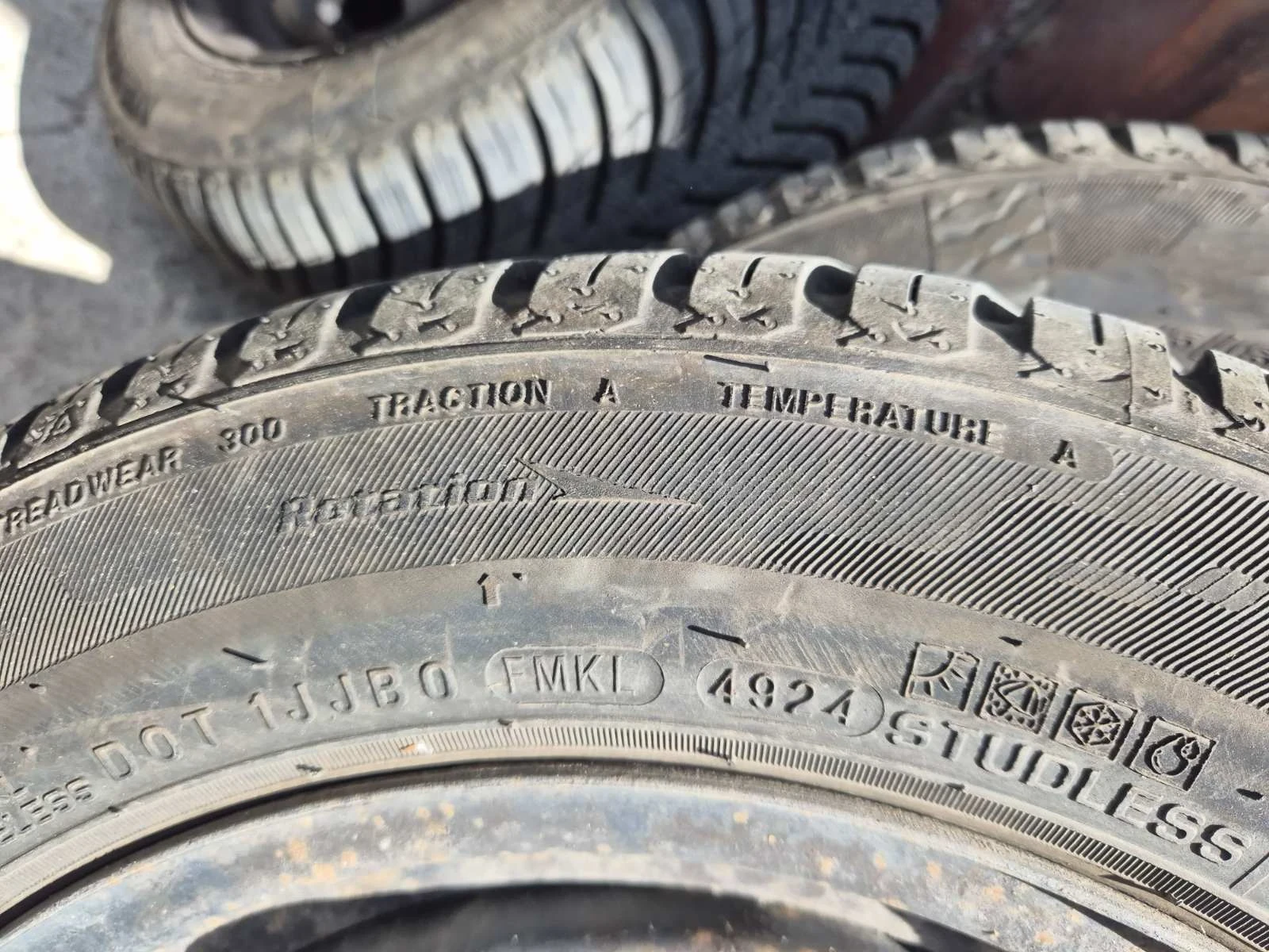 Гуми с джанти Nexen 185/60R14, снимка 6 - Гуми и джанти - 55303857