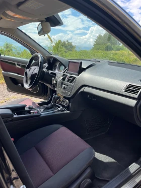 Mercedes-Benz C 220, снимка 8