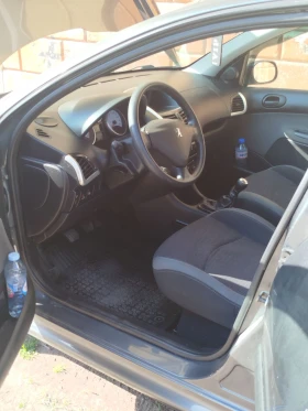 Peugeot 206 Лек - 2500 € / 4889.57 лв. - 35353687 3