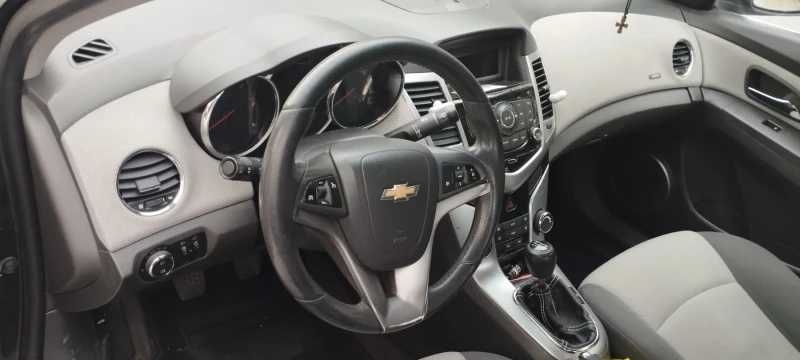 Chevrolet Cruze 2.0, снимка 4 - Автомобили и джипове - 47265118