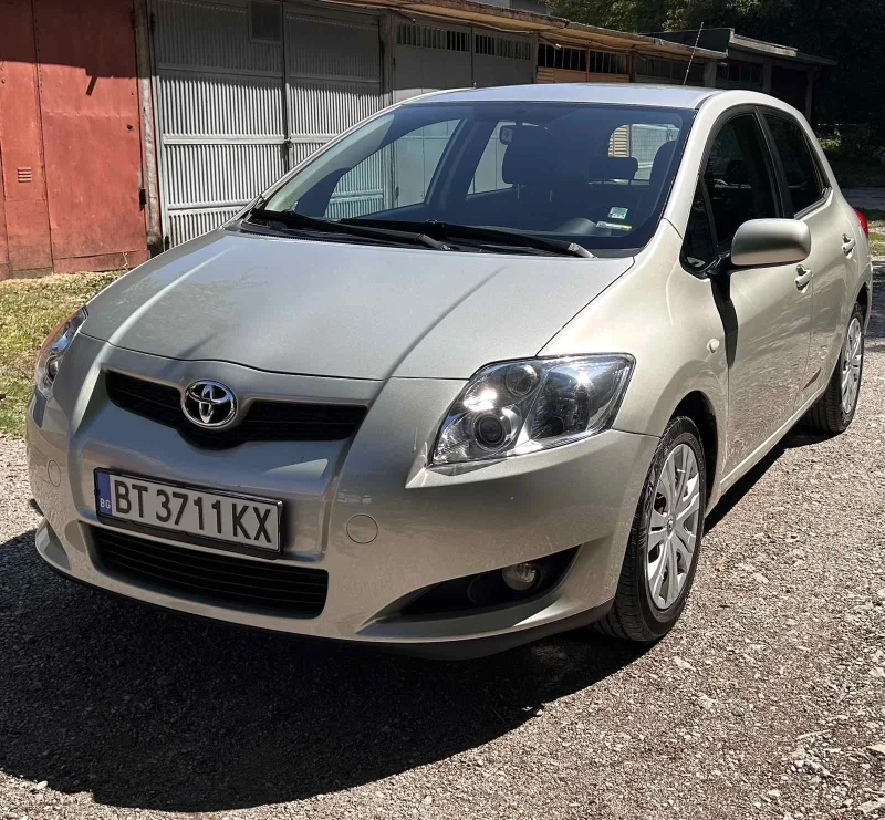 Toyota Auris 1.6, снимка 5 - Автомобили и джипове - 49462605