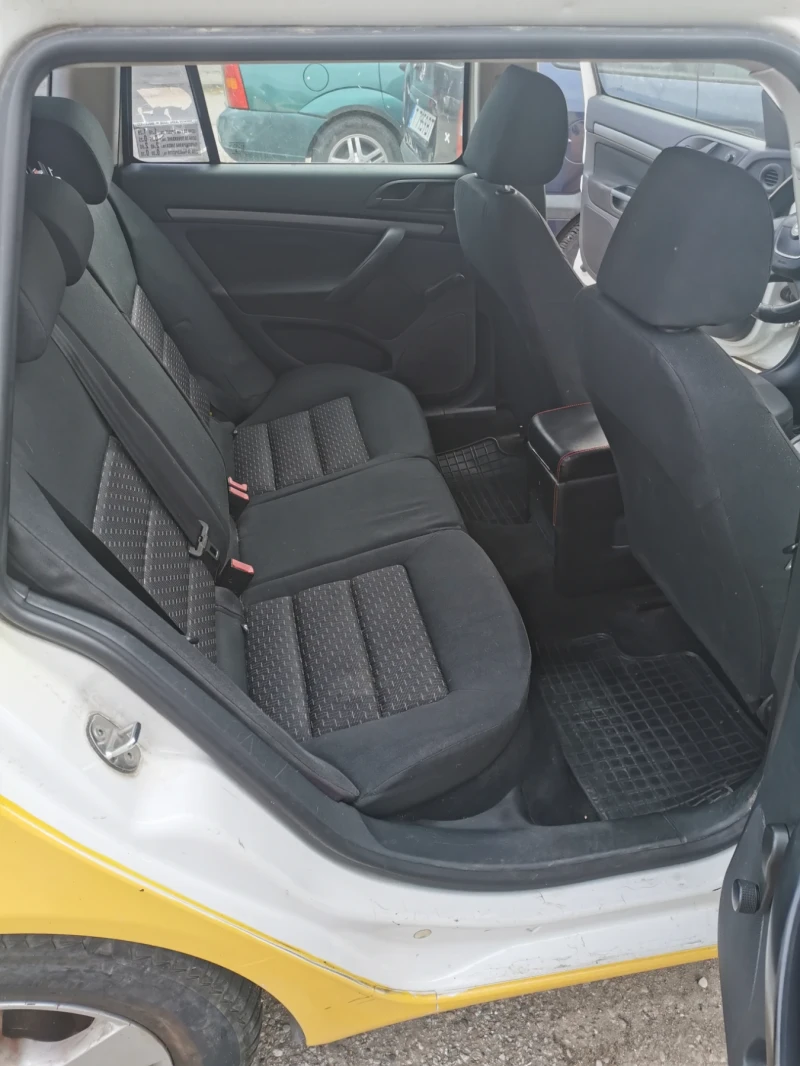 Skoda Octavia 1.6 16V, снимка 4 - Автомобили и джипове - 51867391