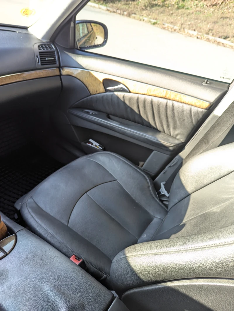 Mercedes-Benz E 280 Avant-garde , снимка 6 - Автомобили и джипове - 52547020