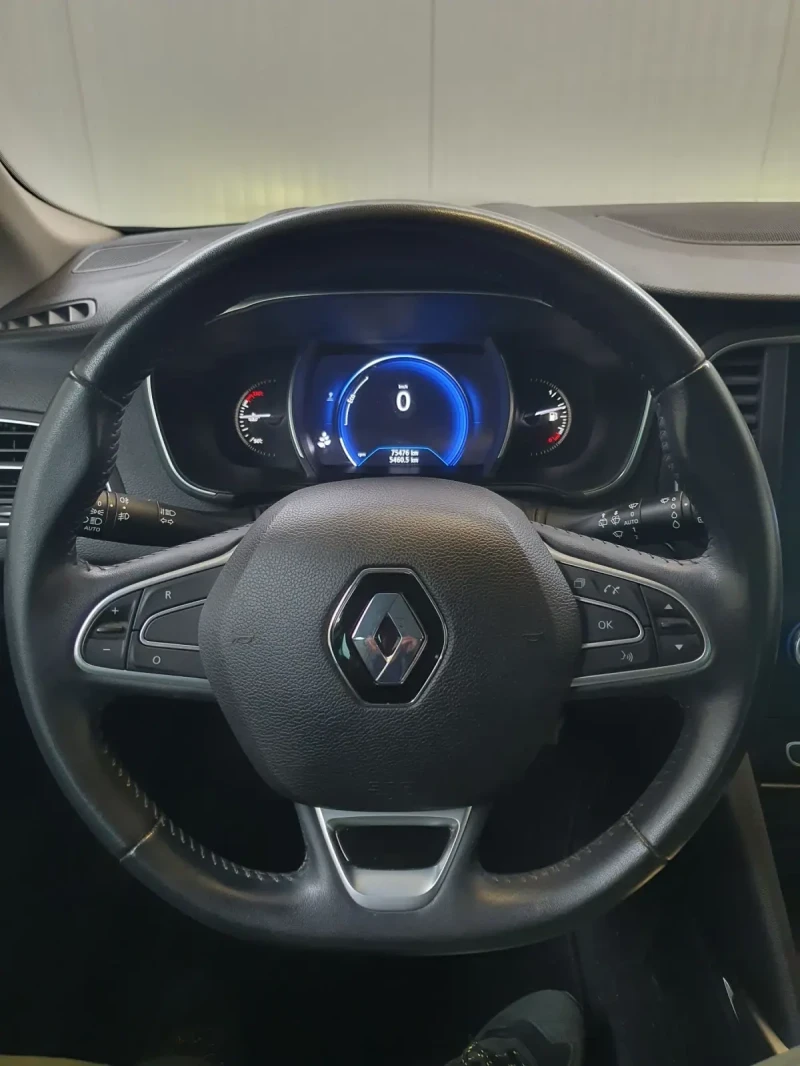 Renault Megane, снимка 10 - Автомобили и джипове - 52592014