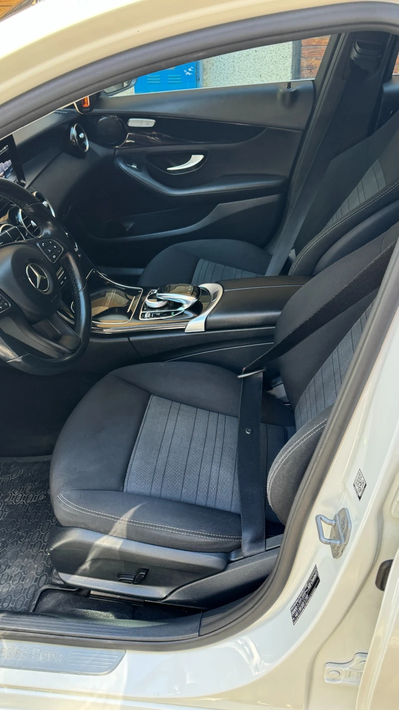 Mercedes-Benz C 180, снимка 15 - Автомобили и джипове - 53120020