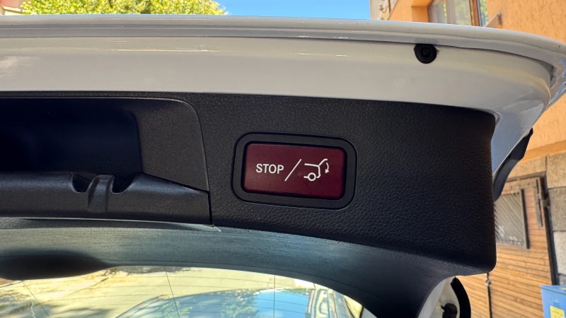 Mercedes-Benz C 180, снимка 9 - Автомобили и джипове - 53120020