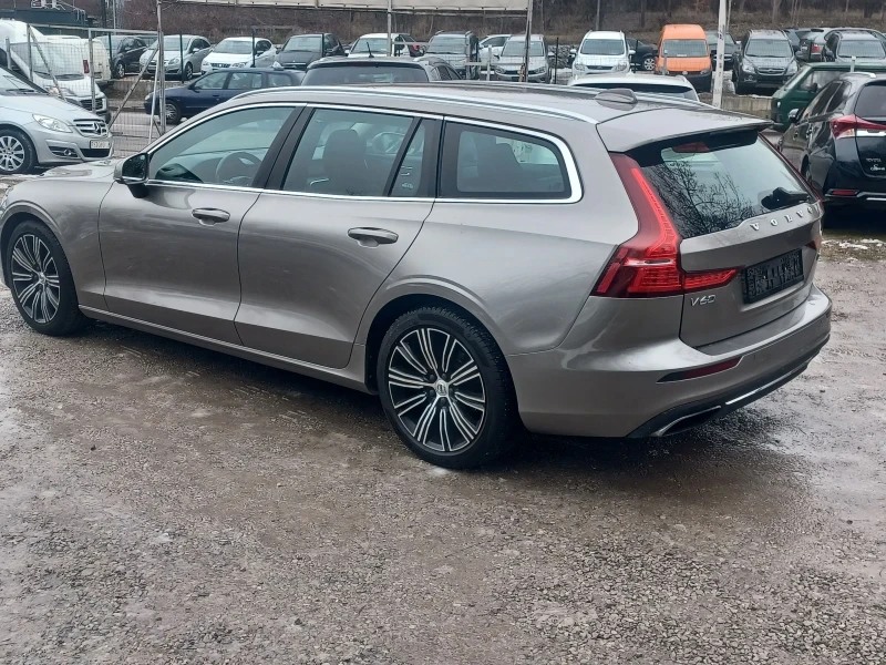 Volvo V60 2.0, снимка 3 - Автомобили и джипове - 53198775