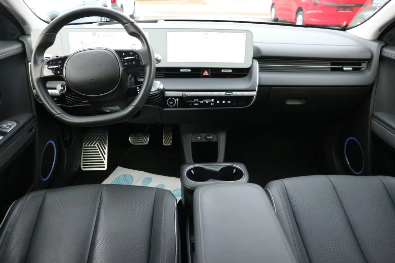 Hyundai Ioniq 5 UNIQ/325HP/4WD/PANO/360/MEMO/HUD/LED/CPLAY/719g, снимка 8 - Автомобили и джипове - 53243099