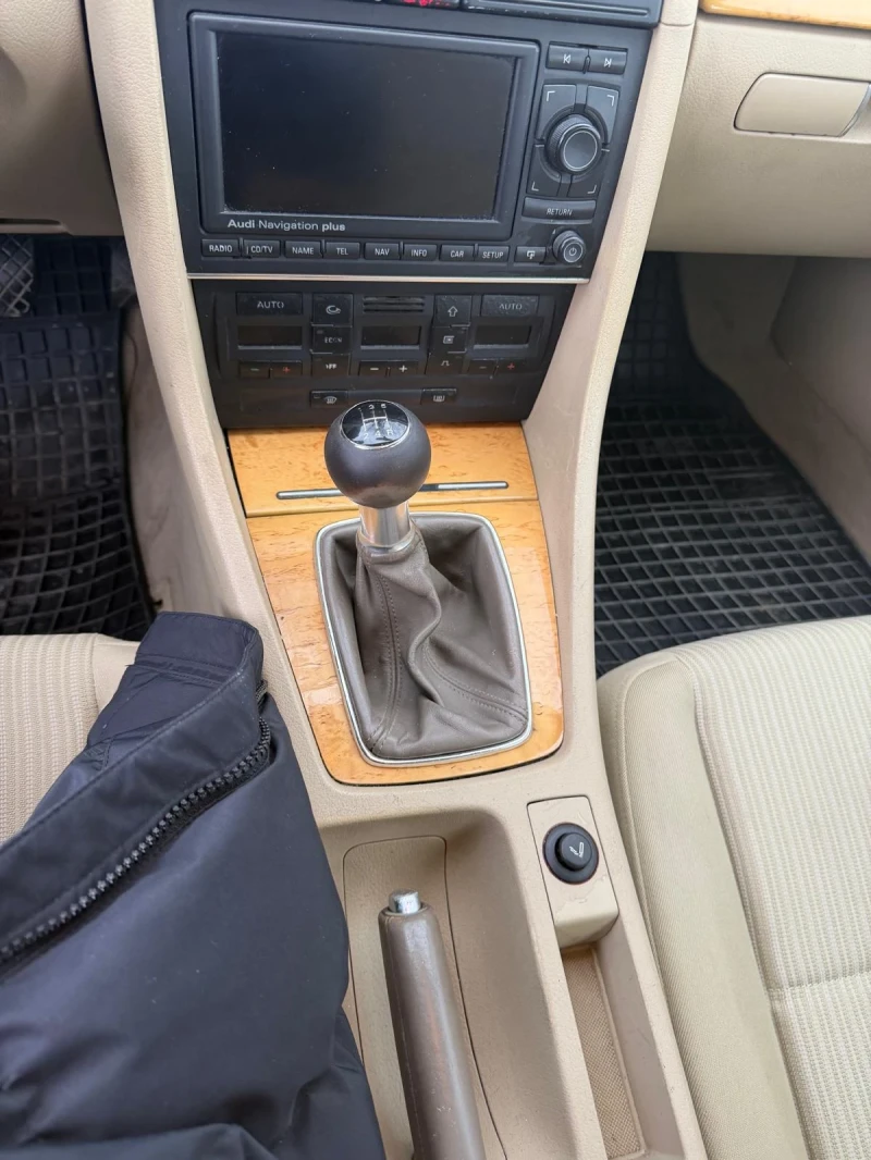 Audi A4, снимка 14 - Автомобили и джипове - 53396810