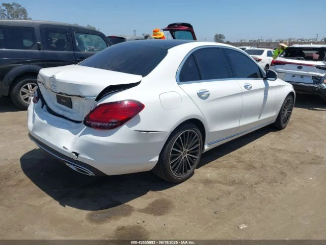 Mercedes-Benz C 300  - изображение 7
