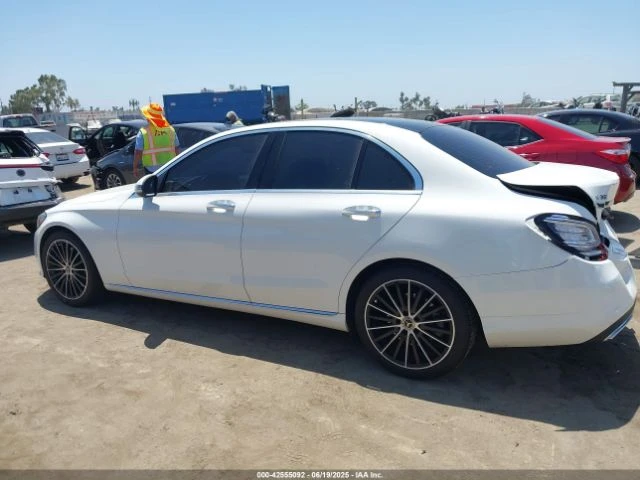 Mercedes-Benz C 300  - изображение 4
