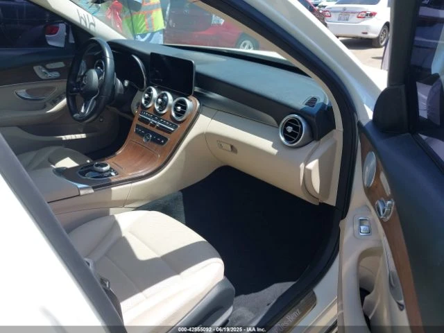 Mercedes-Benz C 300  - изображение 10