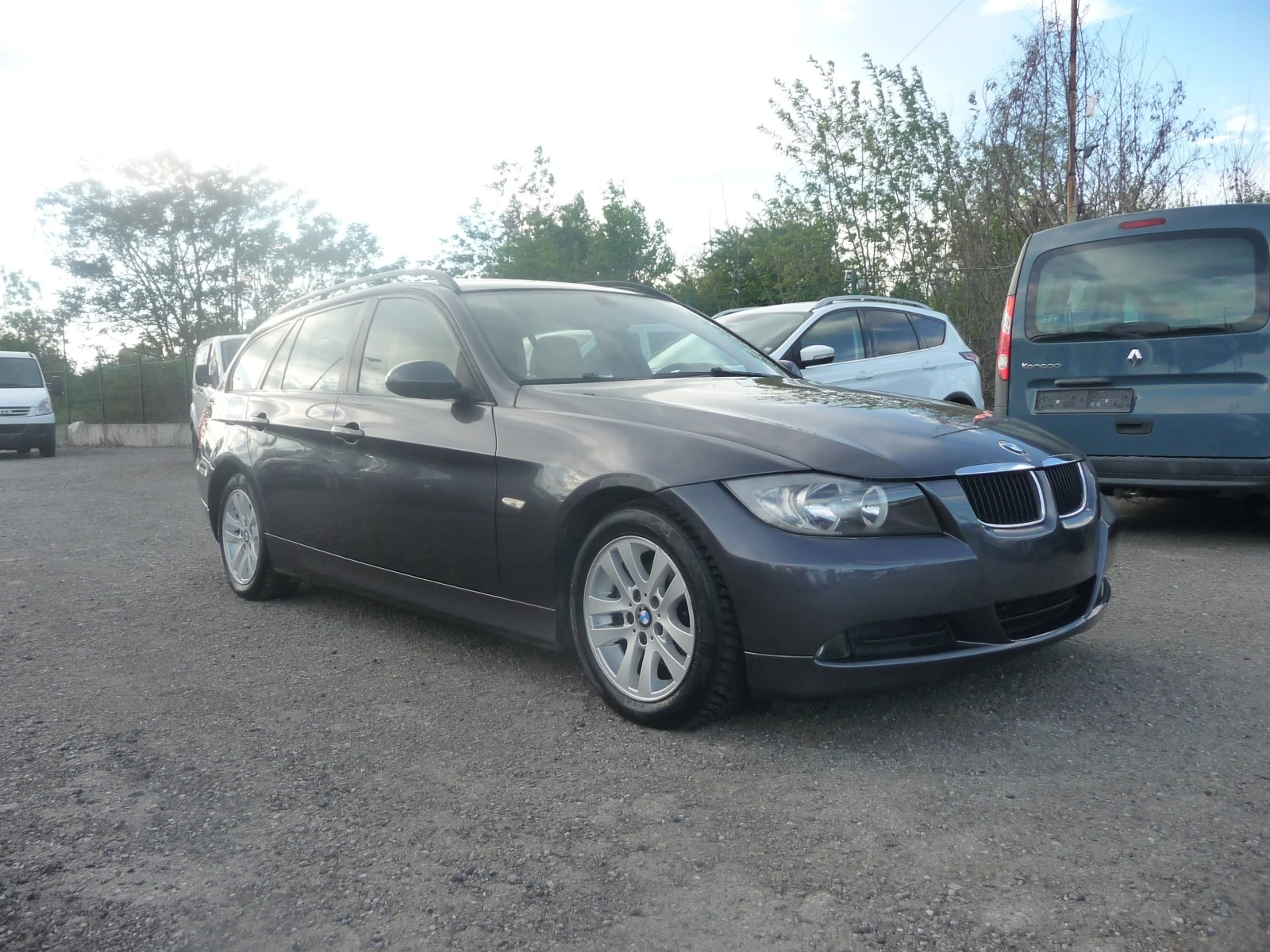 BMW 320 2.0D ПЕРФЕКТНО  - изображение 3