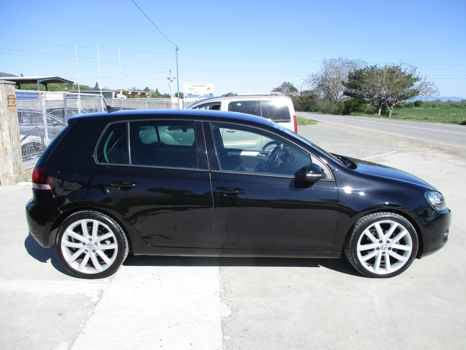 VW Golf 2.0TDI/140кс./АВТОМАТИК/КАТО НОВА/ - изображение 3