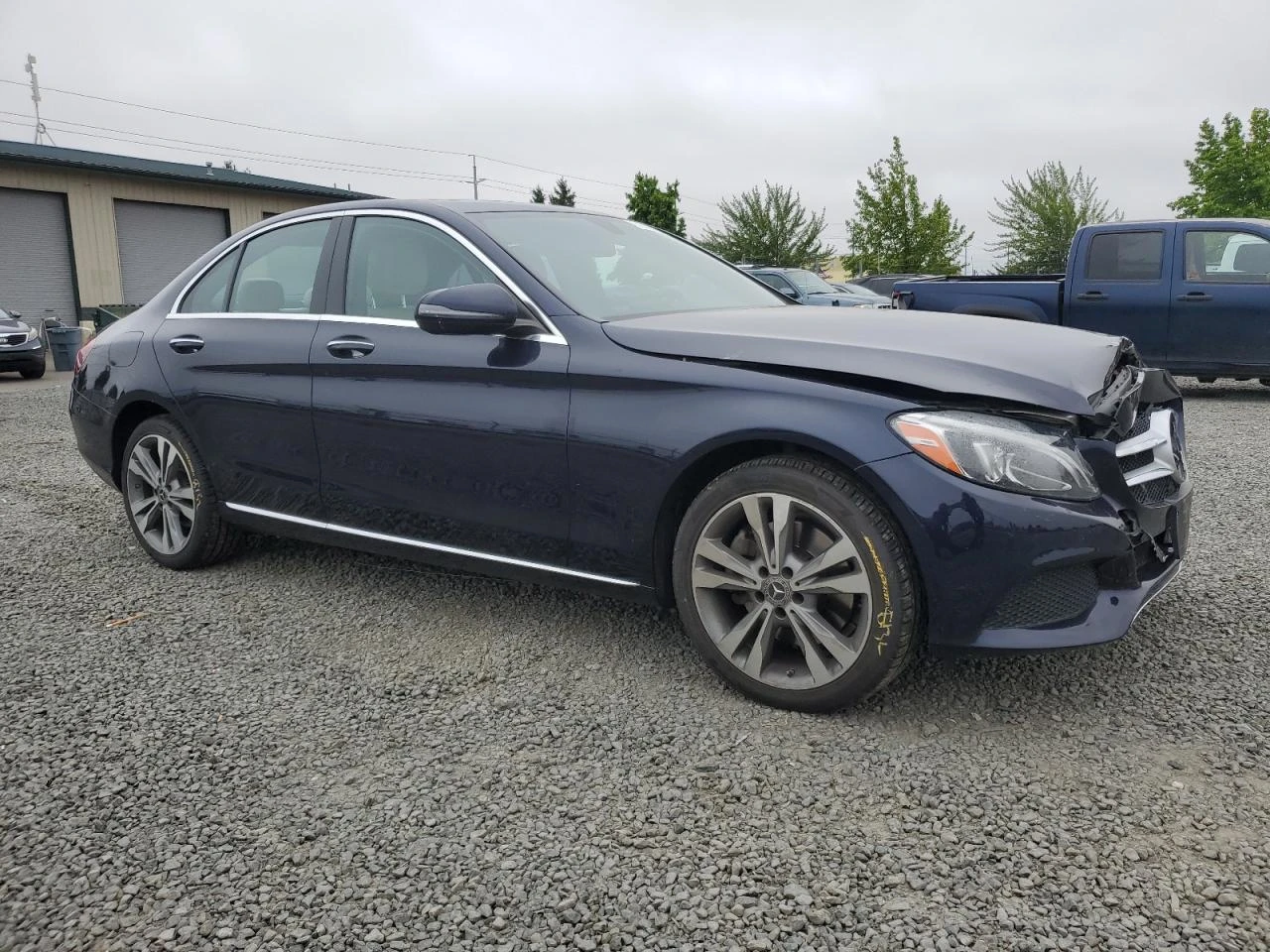 Mercedes-Benz C 300 4MATIC - изображение 3