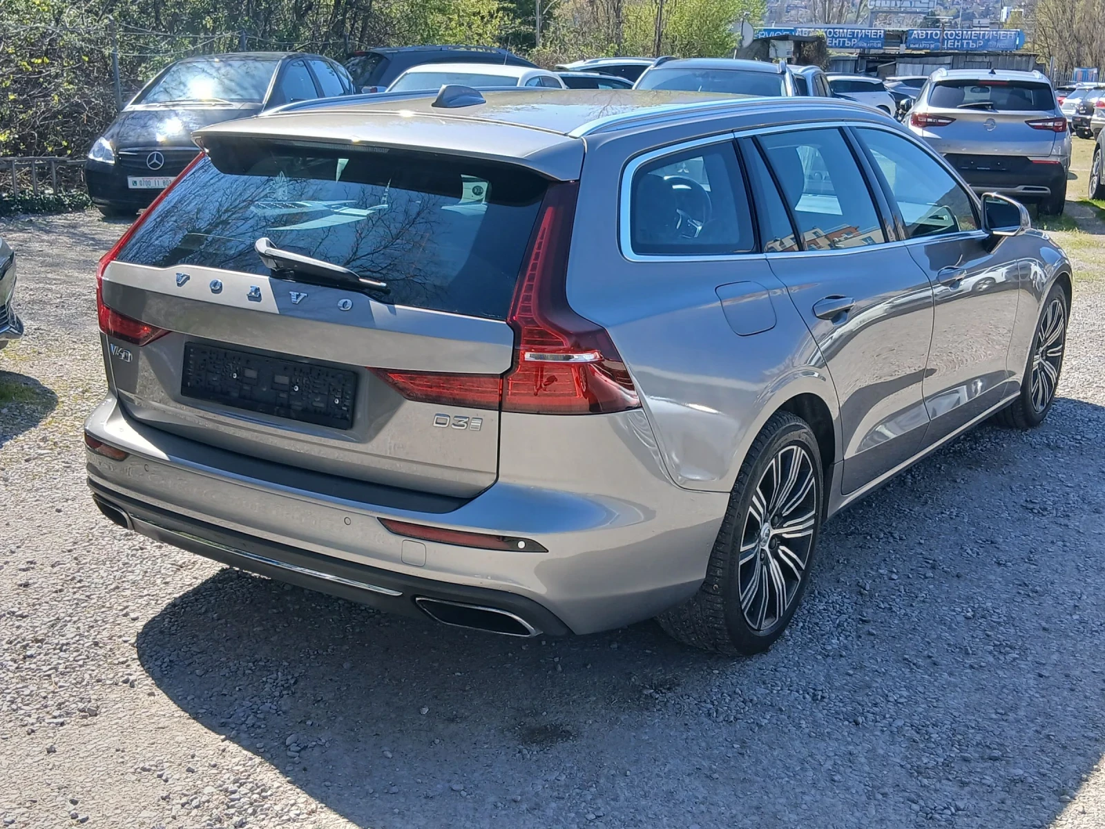 Volvo V60 2.0, снимка 3 - Автомобили и джипове - 53198775