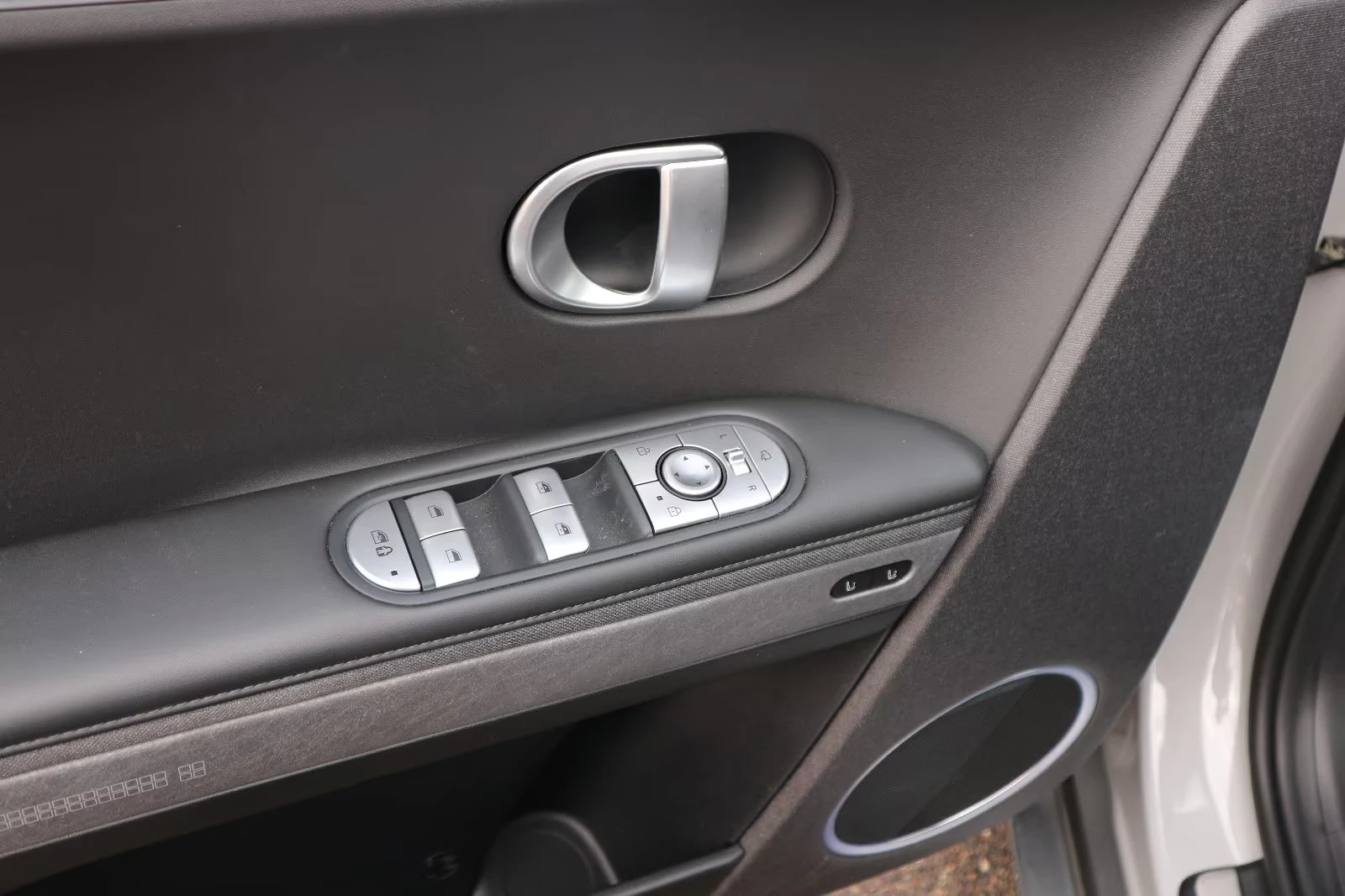 Hyundai Ioniq 5 UNIQ/325HP/4WD/PANO/360/MEMO/HUD/LED/CPLAY/719g | Mobile.bg � ����������� 11