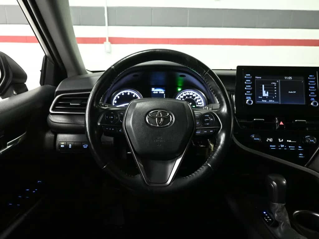 Toyota Camry * SE Leather Heated Seats Radar Cruise * CARFAX *  - изображение 10