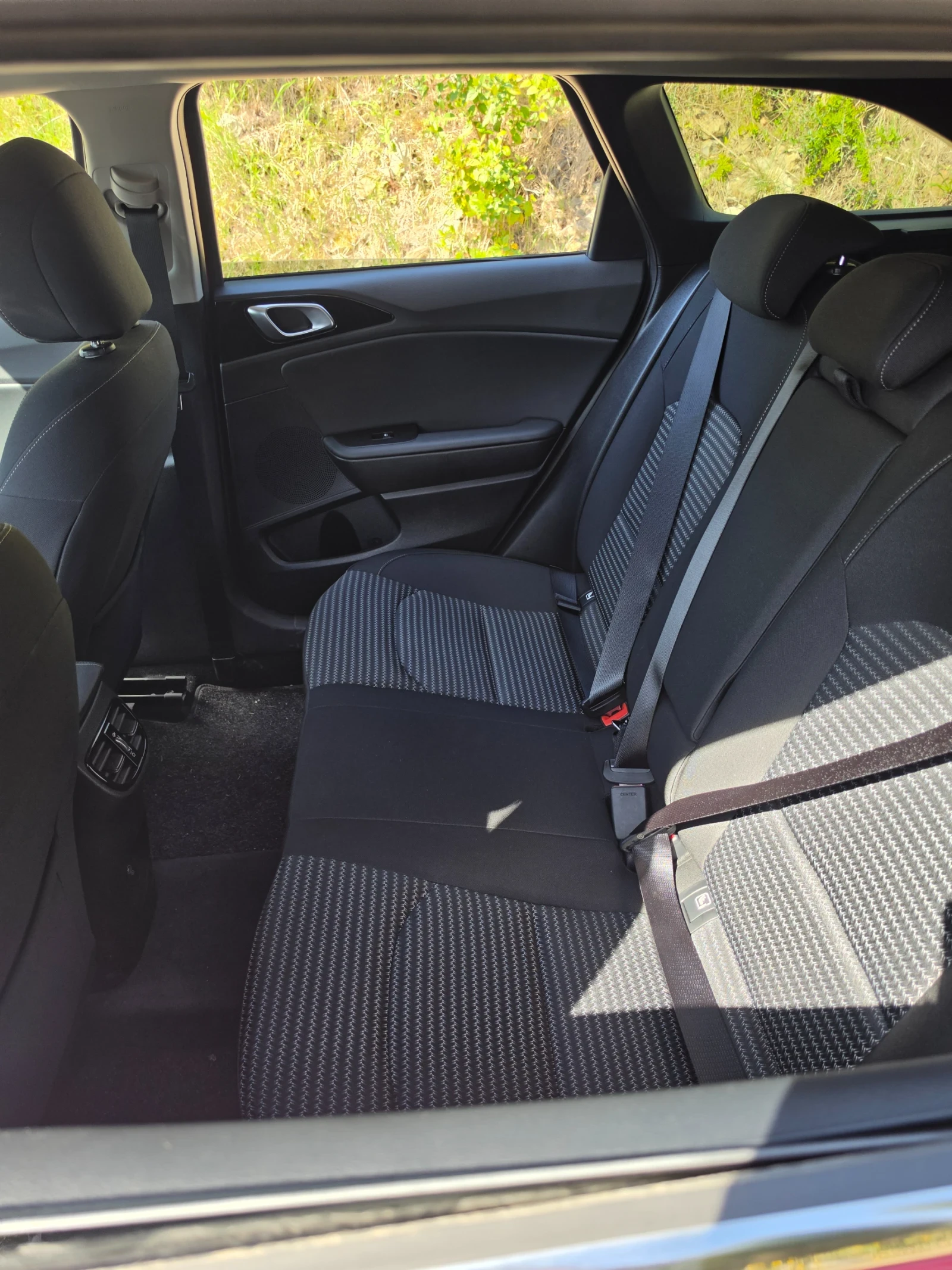 Kia Ceed Executive benzin, снимка 10 - Автомобили и джипове - 53613834