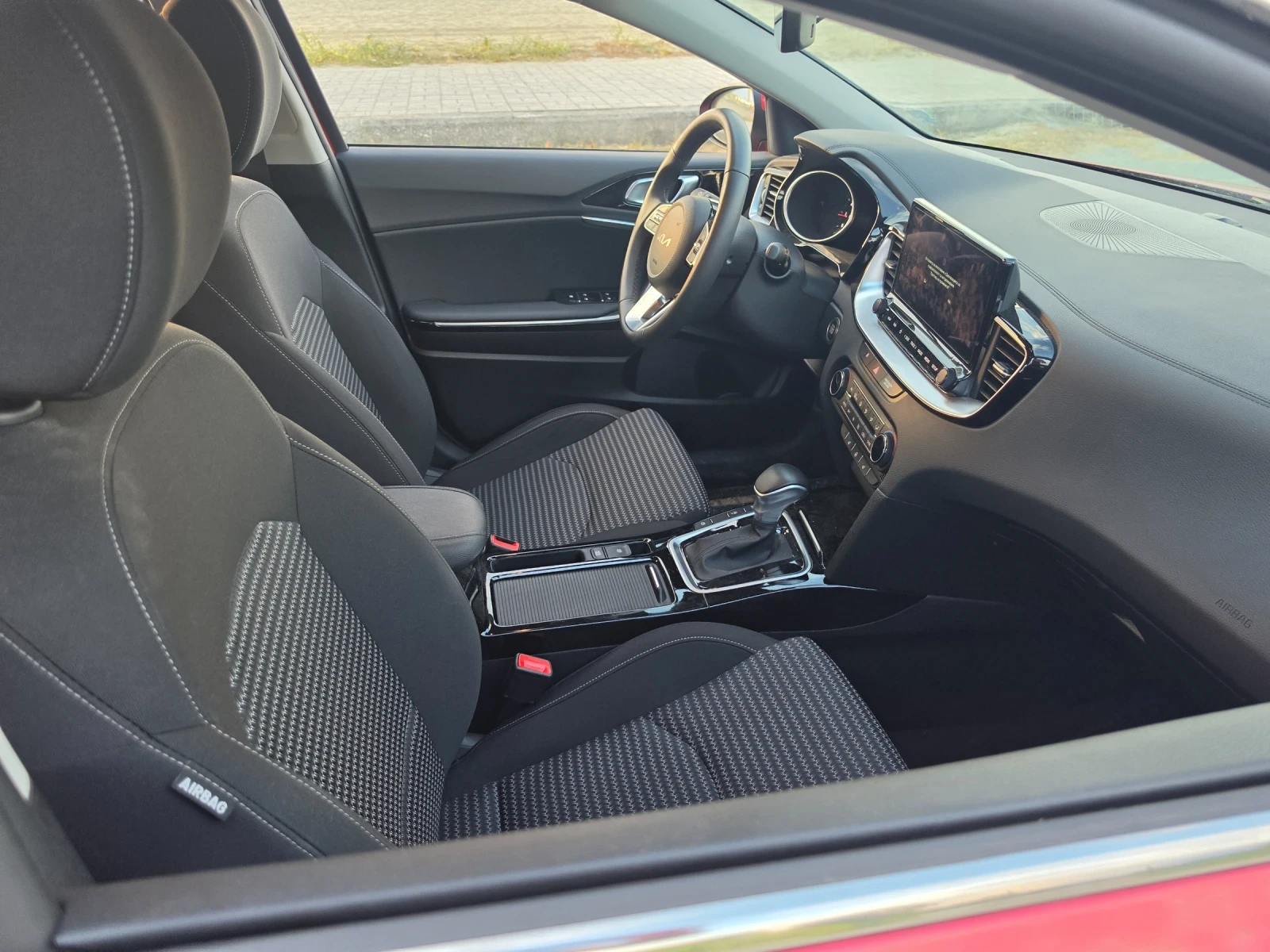 Kia Ceed Executive SW benzin | Mobile.bg � ����������� 9