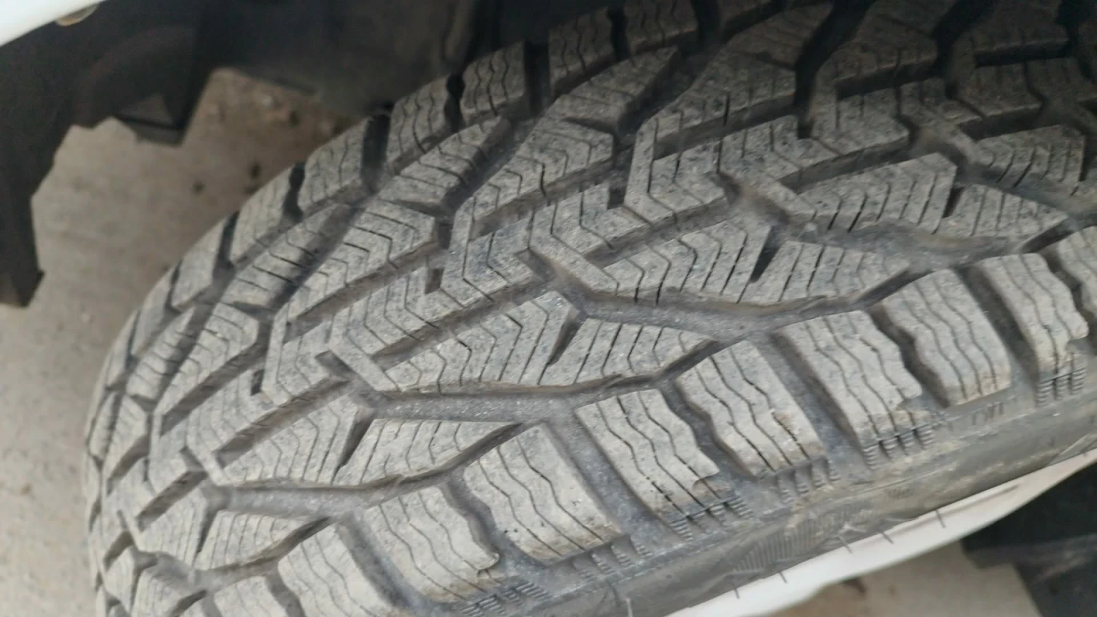 Dacia Logan, снимка 5 - Автомобили и джипове - 54312824