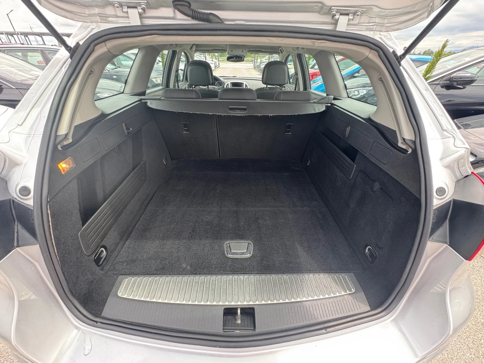 Opel Astra 2.0D    2012 Automatic, снимка 12 - Автомобили и джипове - 54417246