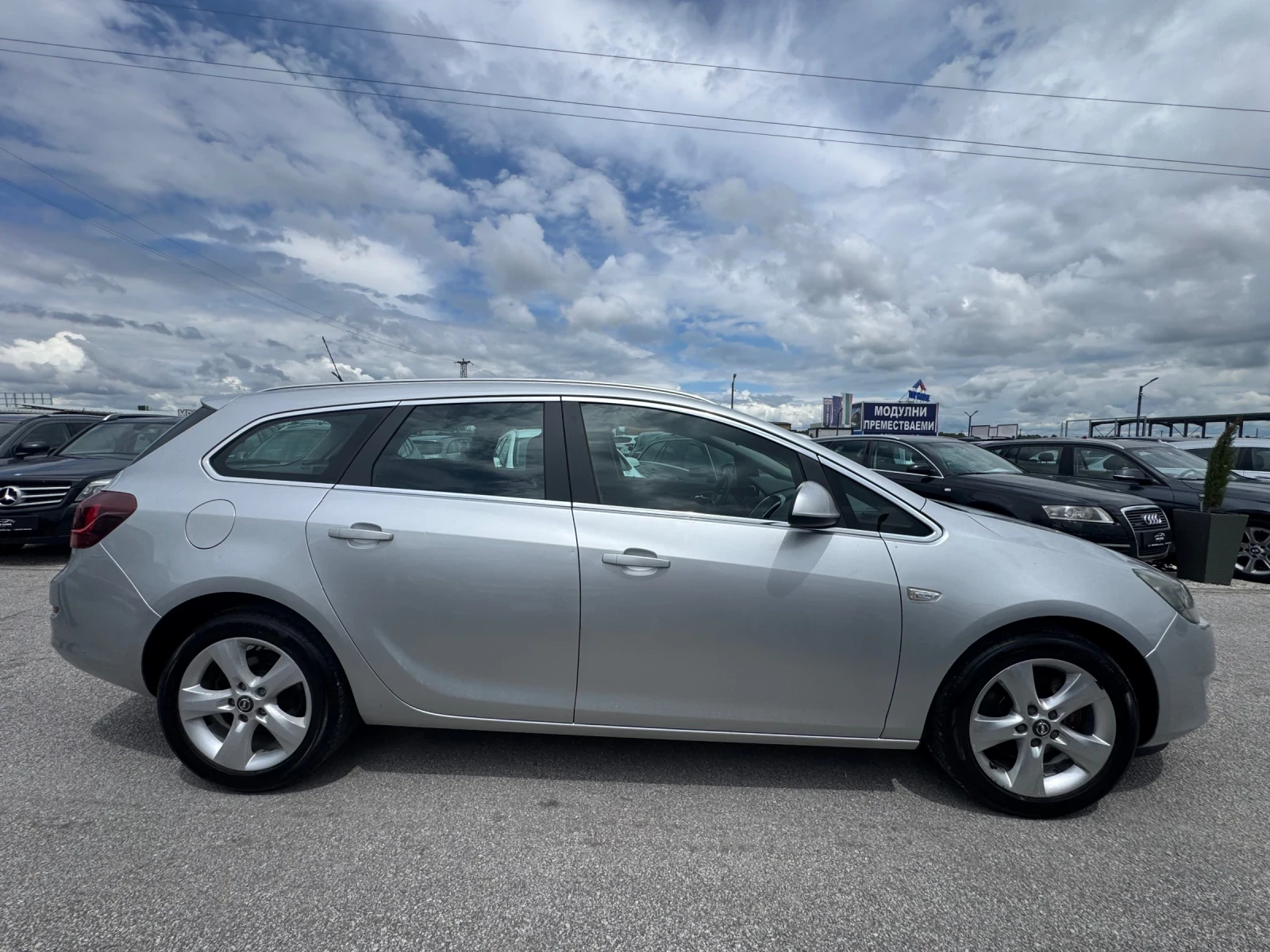 Opel Astra 2.0D    2012 Automatic, снимка 5 - Автомобили и джипове - 54417246