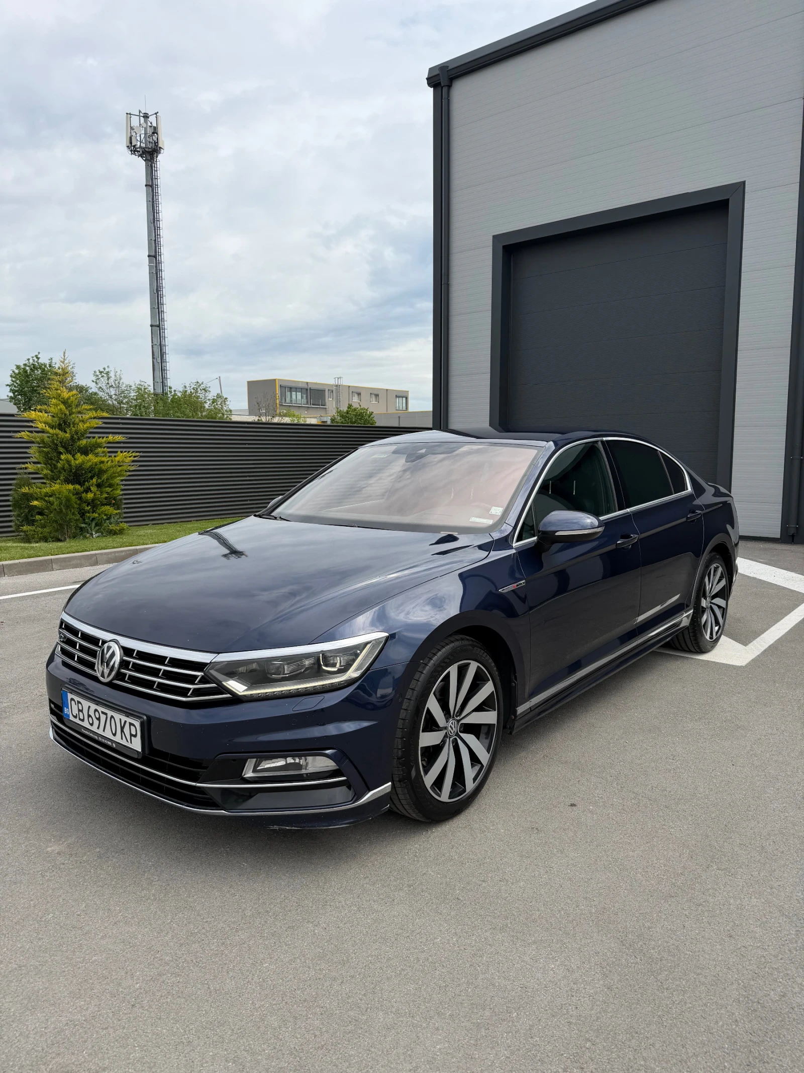VW Passat 2.0 TDI 190 к.с. 4Motion R-Line DSG, снимка 3 - Автомобили и джипове - 54455369