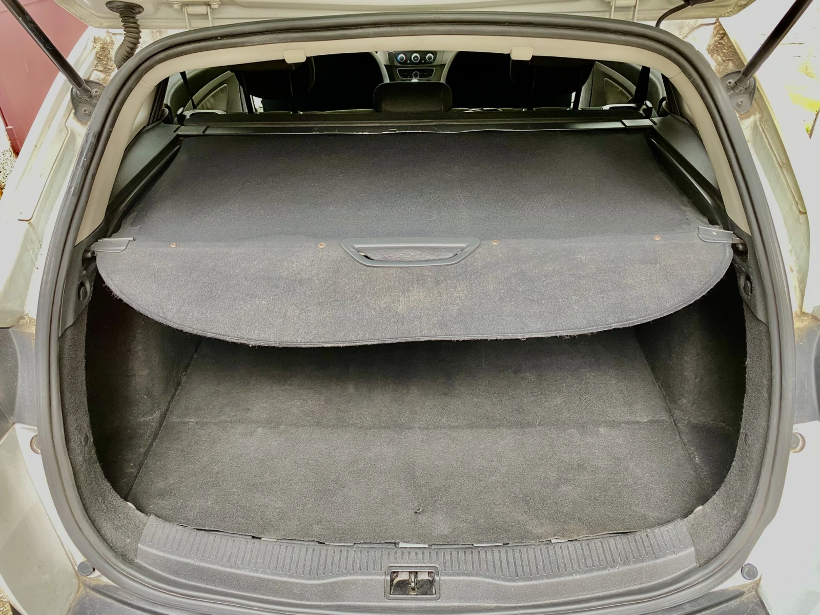 Renault Megane комби, снимка 11 - Автомобили и джипове - 54516274