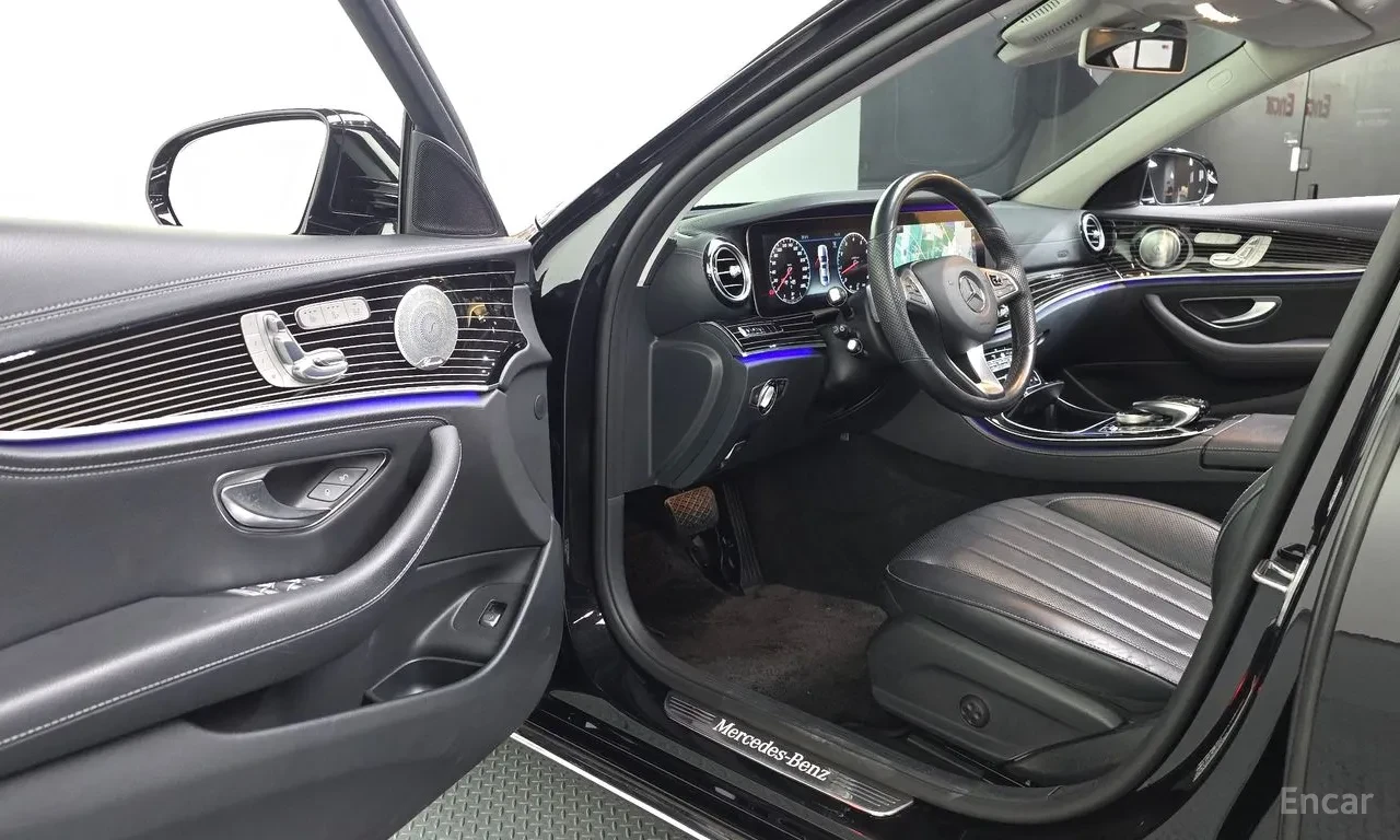 Mercedes-Benz E 400 4MATIC | DIGITAL | BURMESTER | PANO | DISTRONIC, снимка 9 - Автомобили и джипове - 55047332