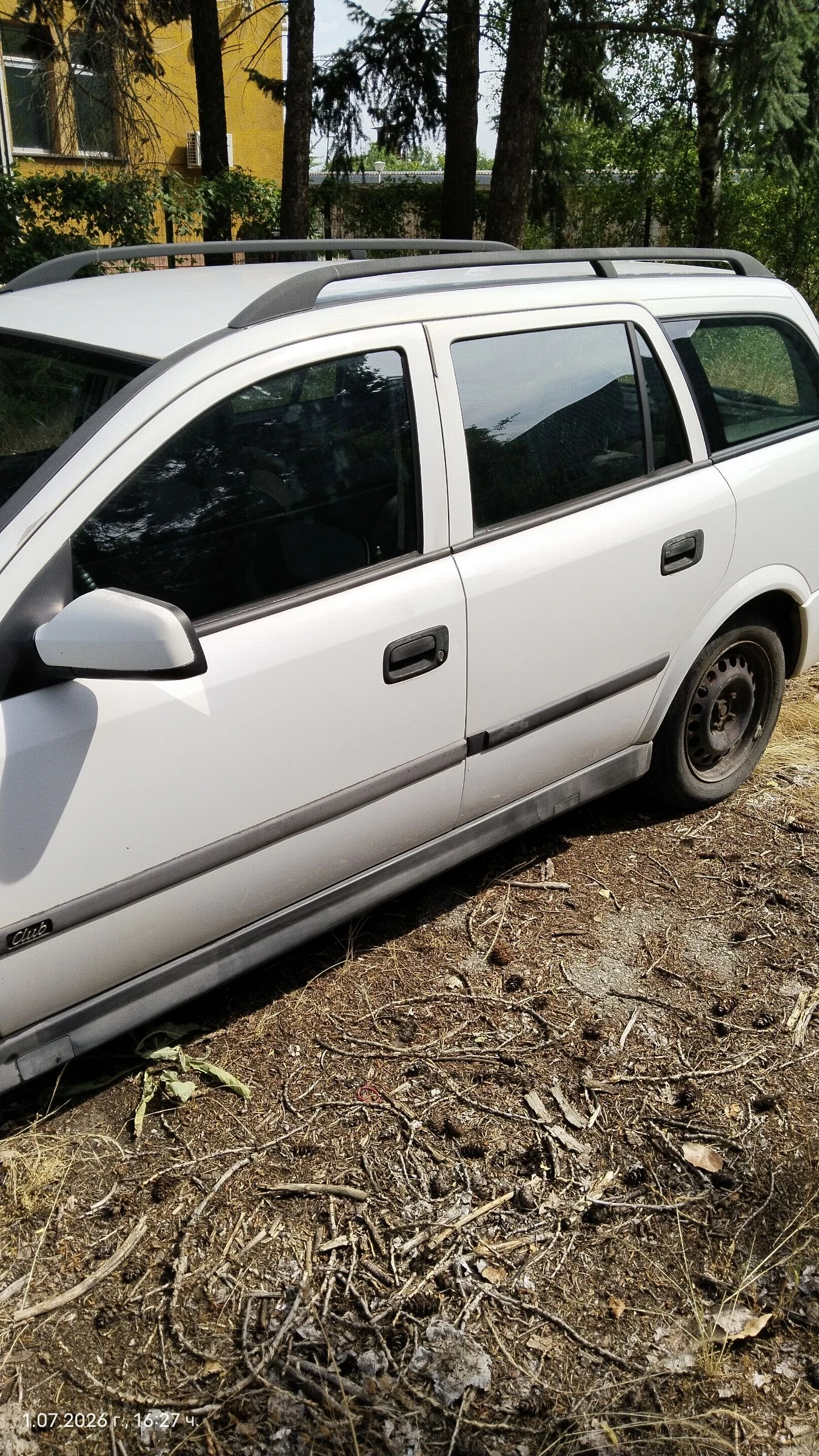 Opel Astra 1, 7 дти, снимка 3 - Автомобили и джипове - 55122045