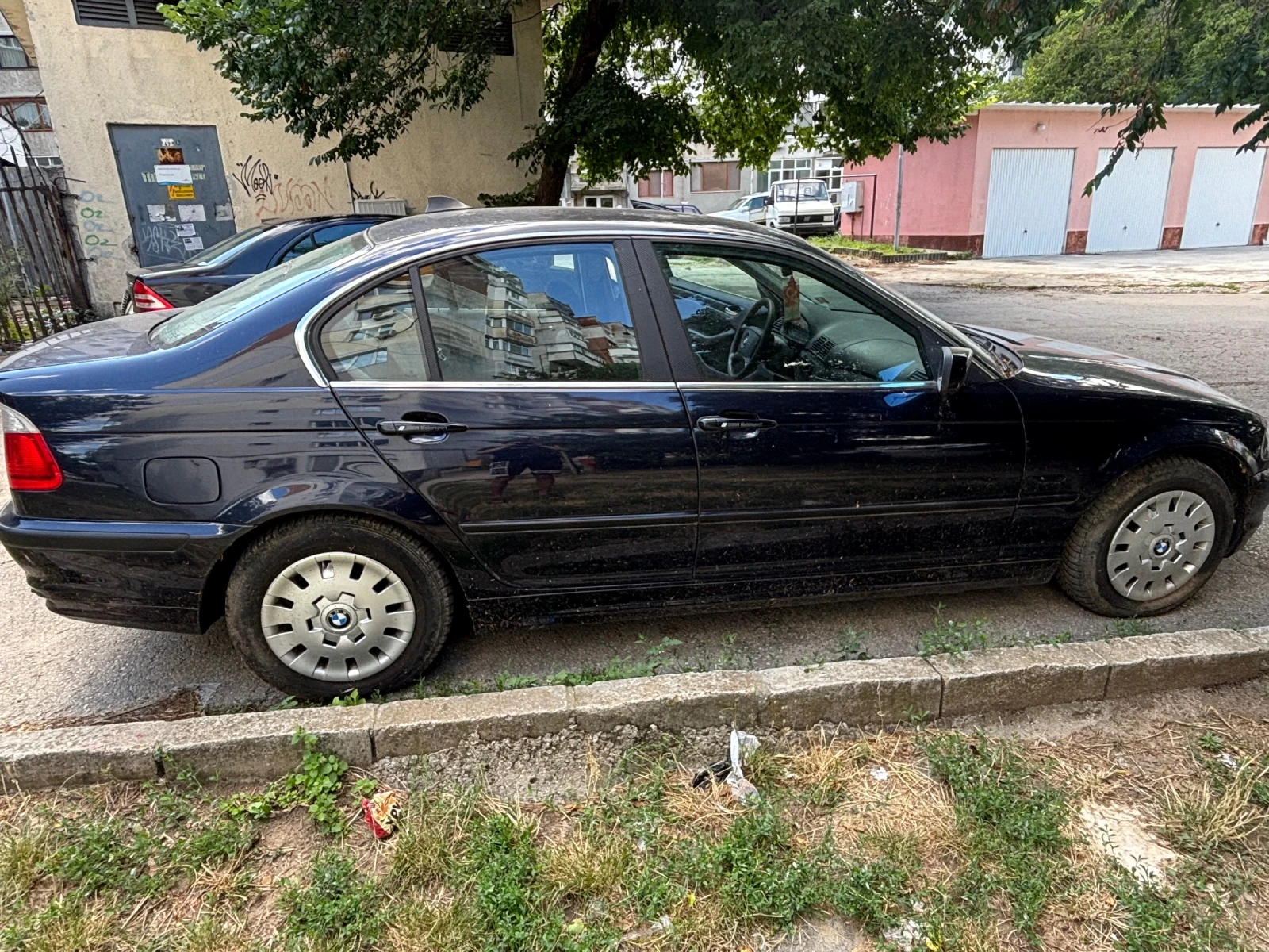 BMW 320, снимка 2 - Автомобили и джипове - 55737527