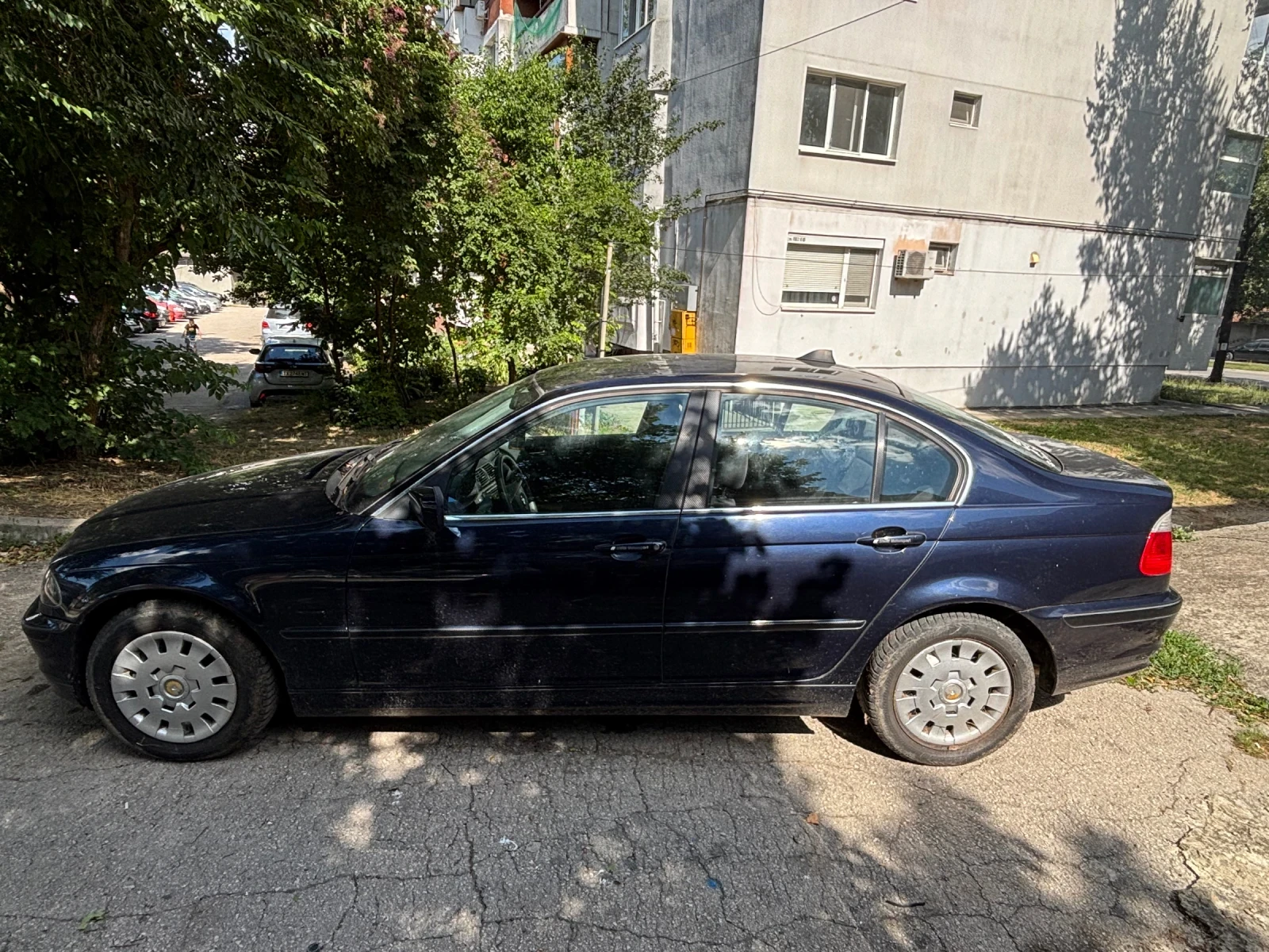 BMW 320, снимка 3 - Автомобили и джипове - 55737527