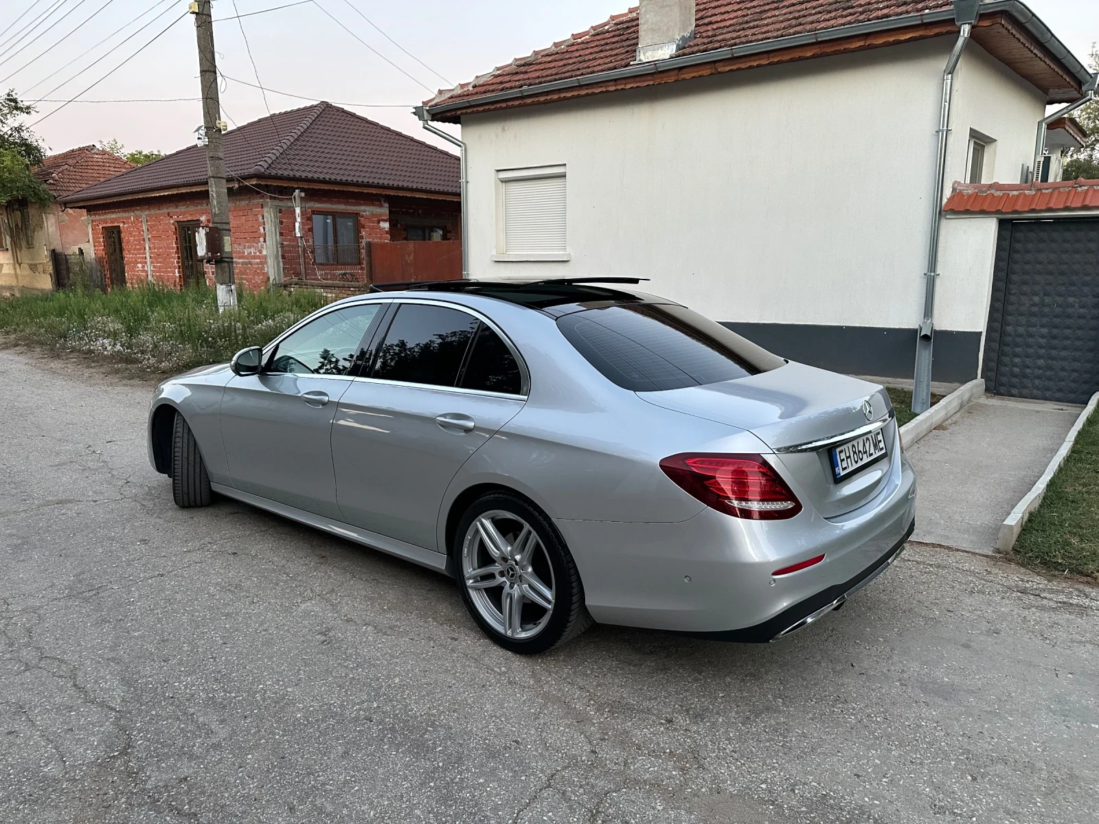 Mercedes-Benz E 220 ДИГИТАЛ, снимка 5 - Автомобили и джипове - 55737265