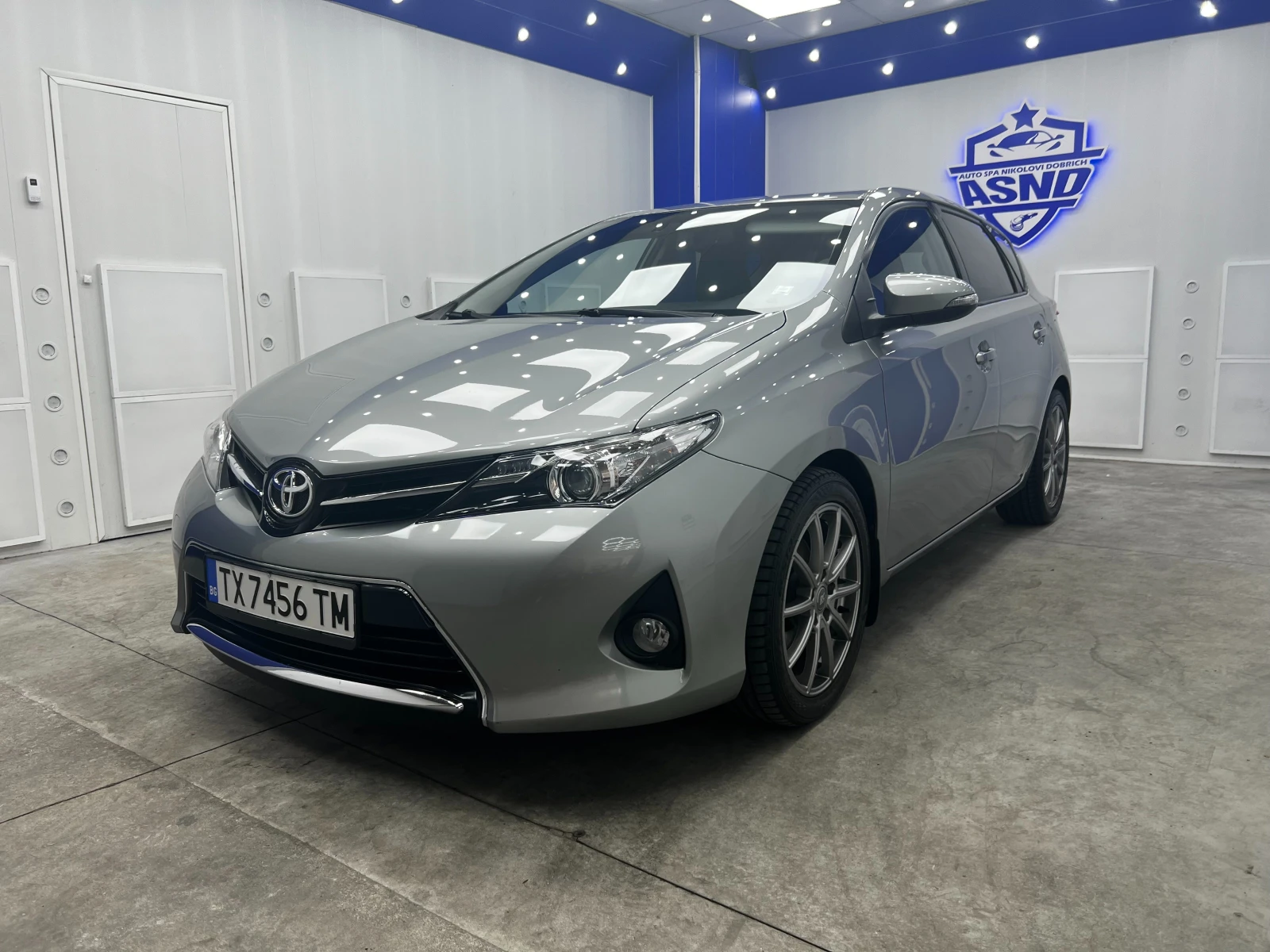 Toyota Auris RECARO / CARBON / КАТО НОВА