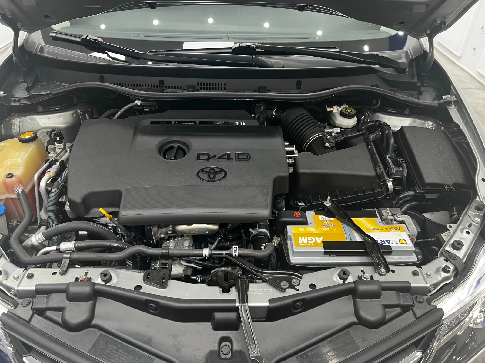 Toyota Auris RECARO / CARBON / КАТО НОВА, снимка 15 - Автомобили и джипове - 55767686