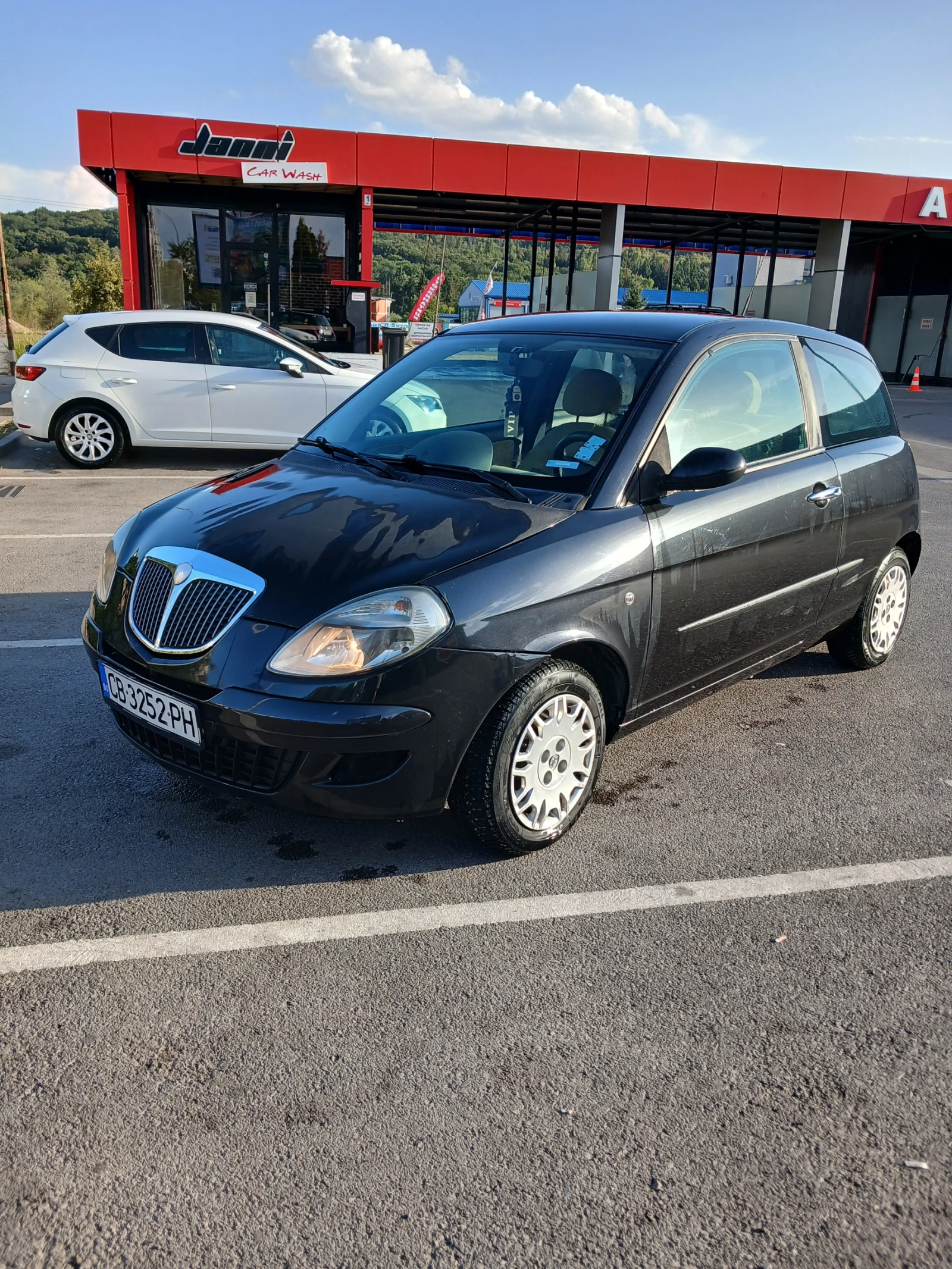 Lancia Ypsilon