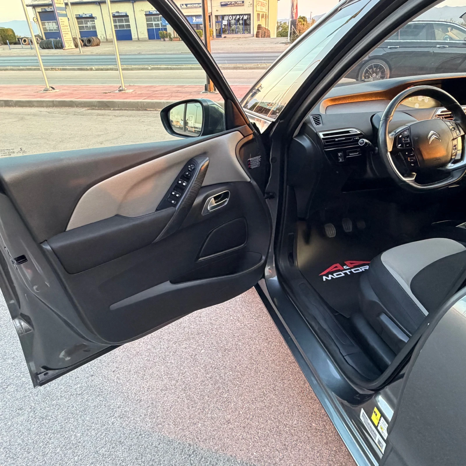 Citroen C4 Picasso 2.0HDI-136к.с.Toushscreen;Keyless-Go;КАМЕРА;БЕЛГИЯ, снимка 5 - Автомобили и джипове - 56058371