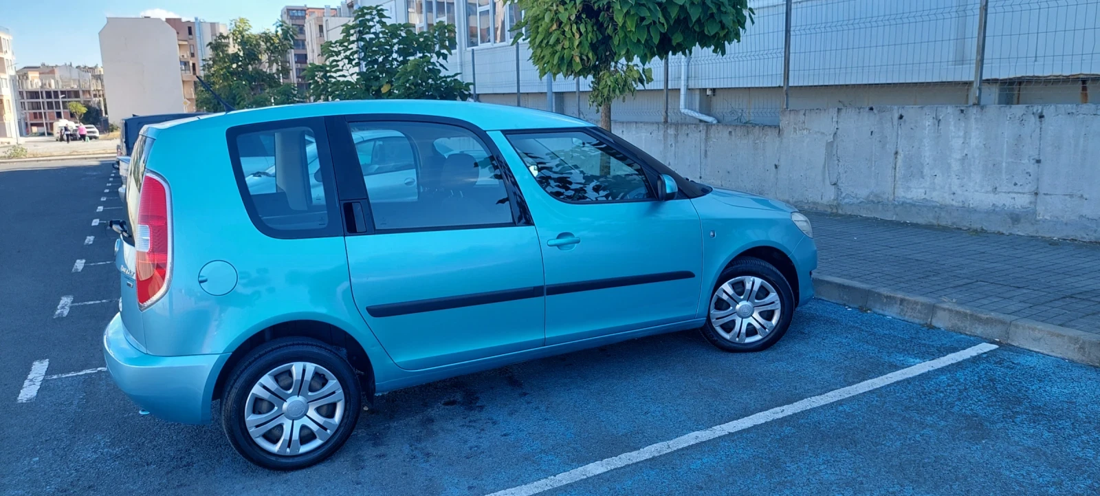 Skoda Roomster 1.2 HTP, снимка 3 - Автомобили и джипове - 56131517