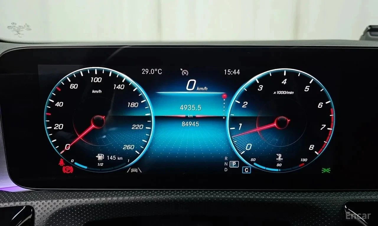 Mercedes-Benz CLA, снимка 8 - Автомобили и джипове - 56738102
