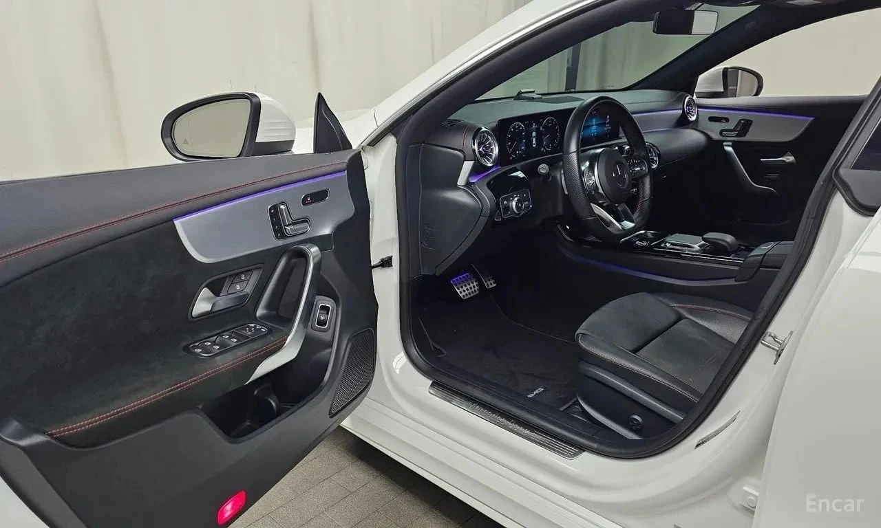 Mercedes-Benz CLA, снимка 10 - Автомобили и джипове - 56738102