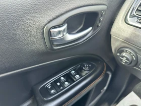 Jeep Compass 2.0 M-Jet Limited 4WD, Реални км - 12998 € / 25421.88 лв. - 76624887 14