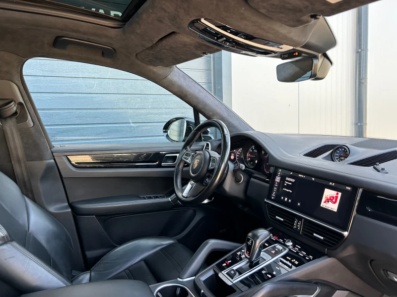 Porsche Cayenne 4.0 Turbo 550 Hp 2019 Panorama, снимка 12 - Автомобили и джипове - 49782116