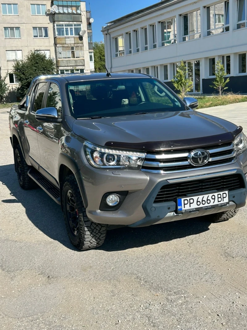 Toyota Hilux Invicible 50th Anniversary ГАРАНЦИОНЕН, снимка 3 - Автомобили и джипове - 51517025